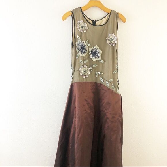 Jianini sleeveless Flower embroidered Party Dress